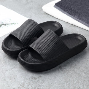 Zapatillas suaves para parejas en casa