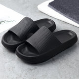 Zapatillas suaves para parejas en casa