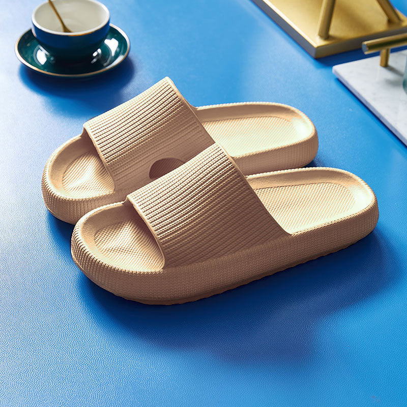 Zapatillas suaves para parejas en casa