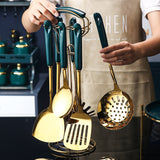 Juego de 7 utensilios de cocina de silicona y acero inoxidable con espátula ranurada, cucharón, cuchara para servir pasta y juego de cocina.