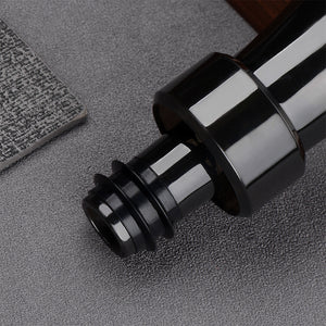 Grifo creativo para verter vino tinto en forma de pétalo para mantener la frescura.