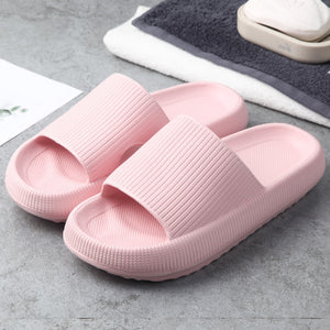 Zapatillas suaves para parejas en casa