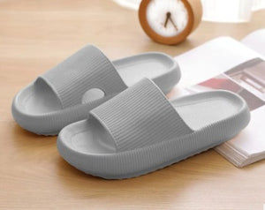 Zapatillas suaves para parejas en casa