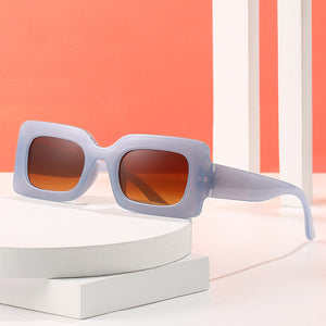 Gafas de sol vintage con montura pequeña
