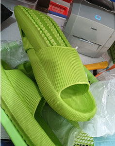Zapatillas suaves para parejas en casa
