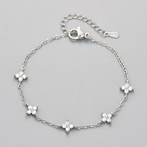 Pulsera de lujo con flores de cielo estrellado y luz francesa