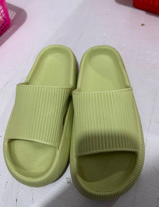 Zapatillas suaves para parejas en casa