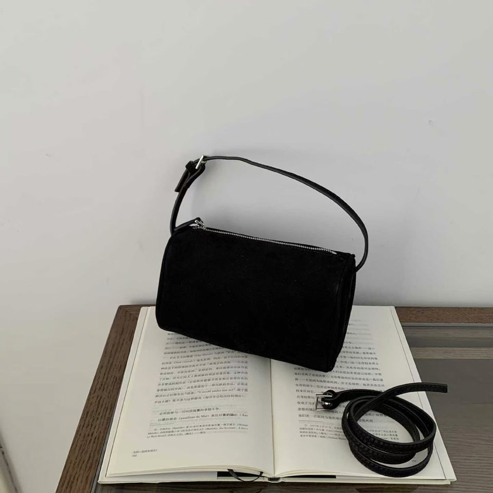 Bolso pequeño de ante con axilas